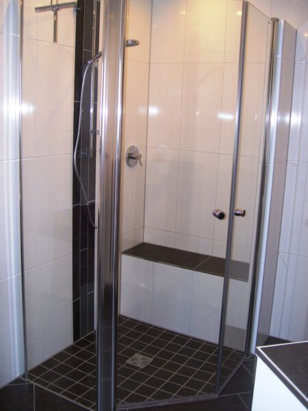 Badezimmer / Bathroom